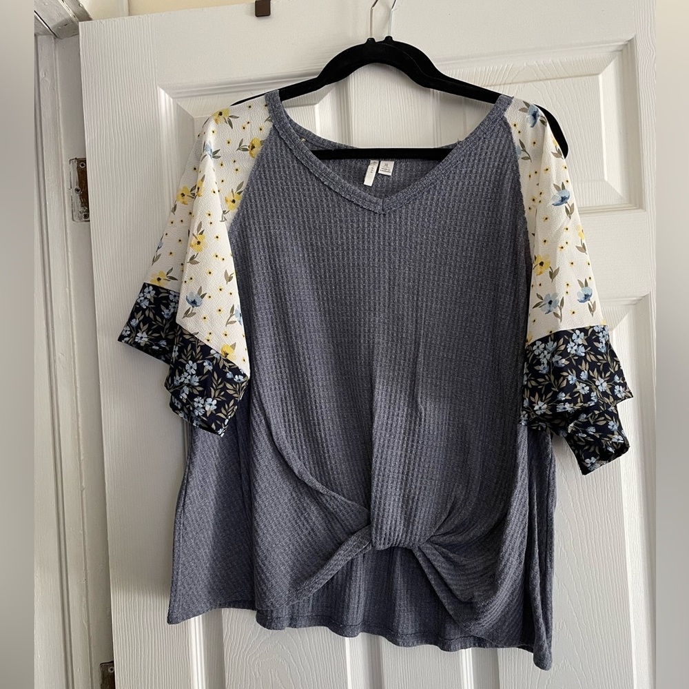 Cute, floral sleeve top